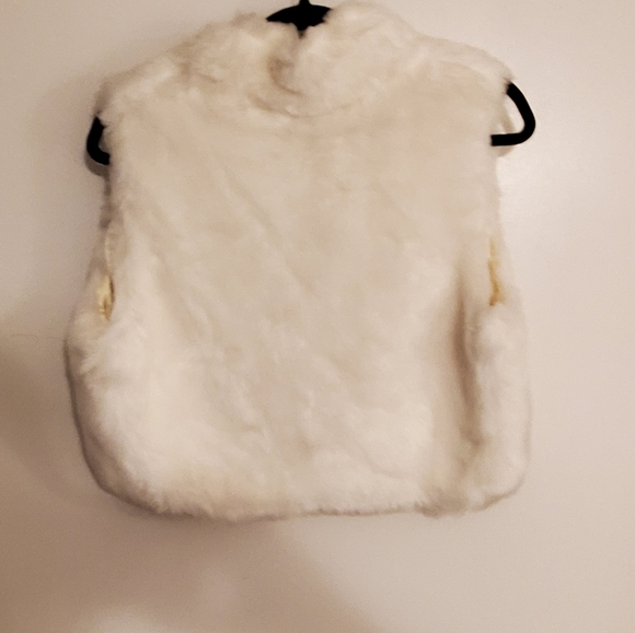 Daisy Fuentes Cream Faux Fur Womens Vest size XL. - Picture 3 of 4